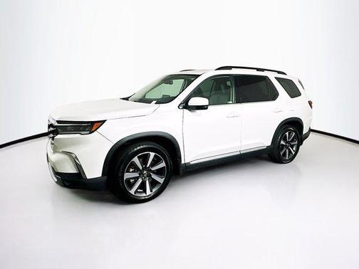 2023 Honda Pilot Touring 8-Passenger