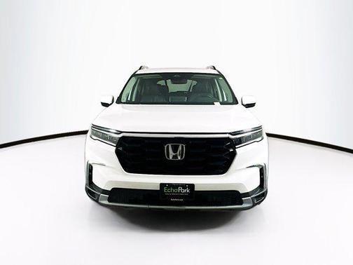 2023 Honda Pilot Touring 8-Passenger