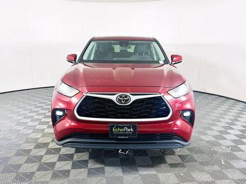 2022 Toyota Highlander LE