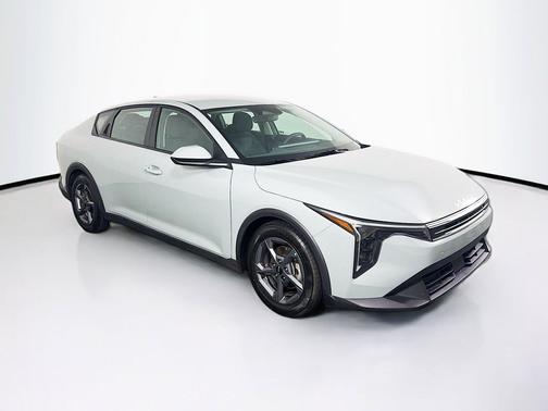 Morning Haze 2025 Kia K4 LXS