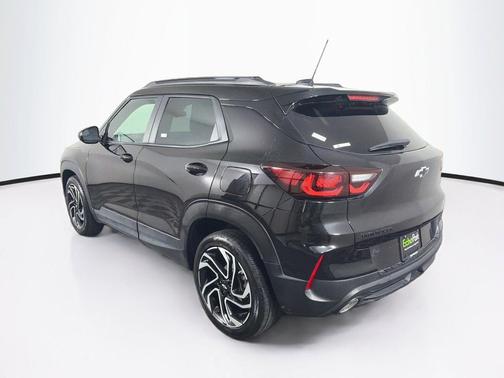 Mosaic Black Metallic 2025 Chevrolet Trailblazer RS