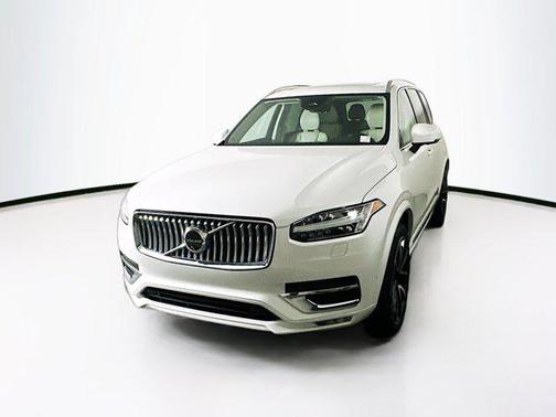 2024 Volvo XC90 B6 Plus Bright Theme 6-Seater