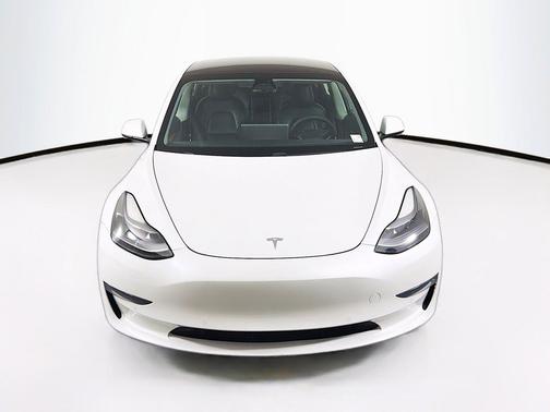 Pearl White Multi-Coat 2021 Tesla Model 3 Standard Range Plus