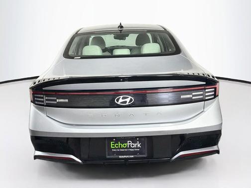 Aero Silver 2025 Hyundai SONATA SEL