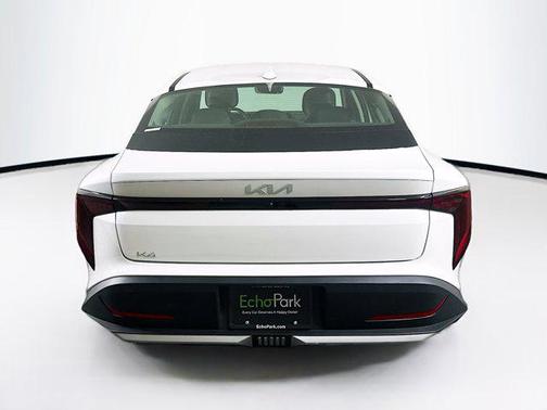Snow White Pearl 2025 Kia K4 LXS