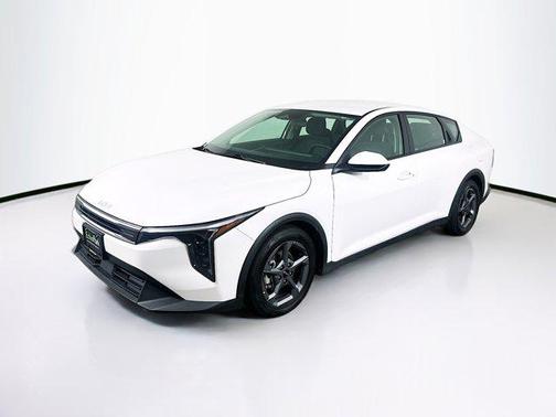 Snow White Pearl 2025 Kia K4 LXS