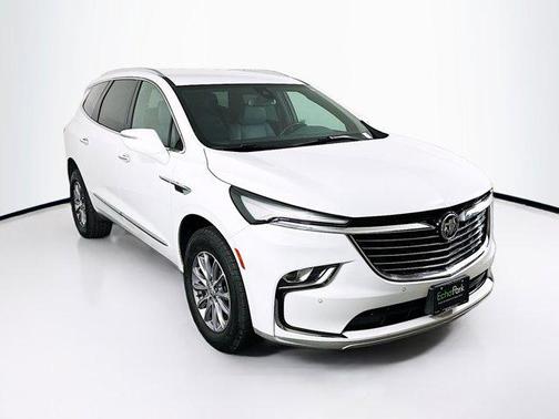 2023 Buick Enclave Essence FWD