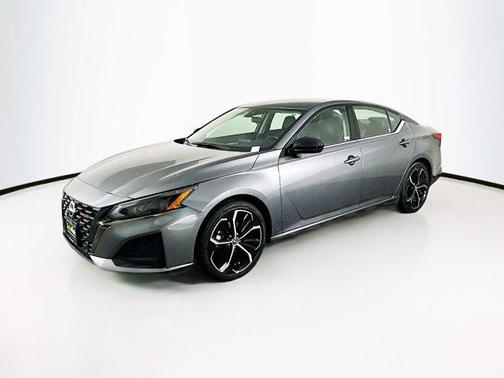 2024 Nissan Altima SR FWD