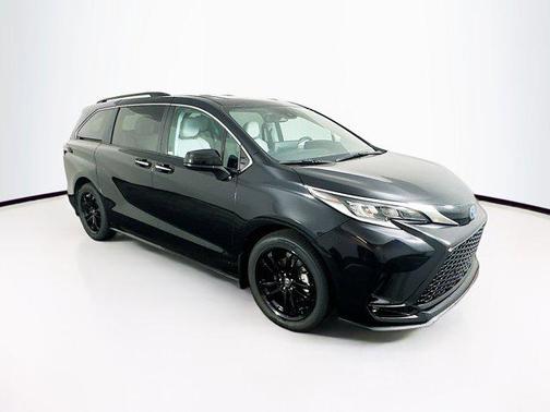 2024 Toyota Sienna XSE 7 Passenger