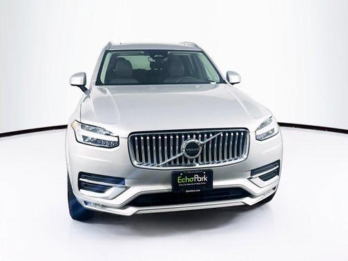 2025 Volvo XC90 B5 Core