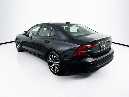 2024 Volvo S60 B5 Core Dark Theme