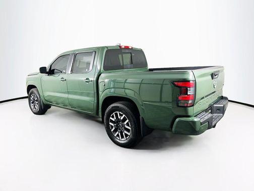 2024 Nissan Frontier SL