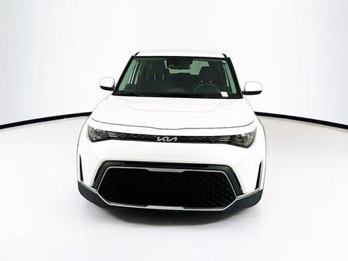 Snow White Pearl 2025 Kia Soul LX