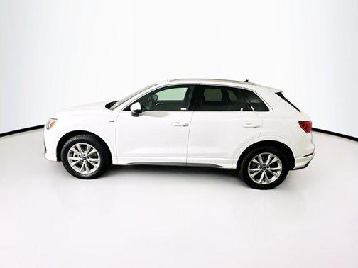 2024 Audi Q3 Premium 45 TFSI S line quattro Tiptronic