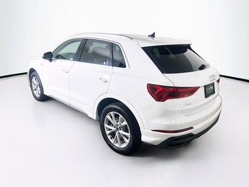 2024 Audi Q3 Premium 45 TFSI S line quattro Tiptronic