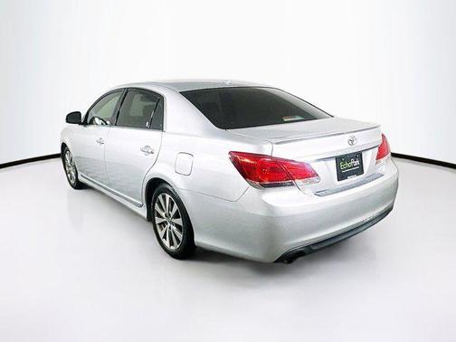 Classic Silver Metallic 2012 Toyota Avalon Limited