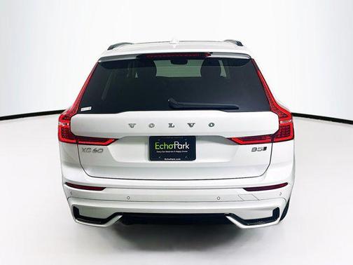 2025 Volvo XC60 B5 Plus