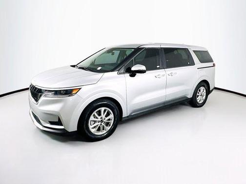 2023 Kia Carnival LX