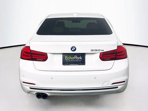 2017 BMW 330e iPerformance