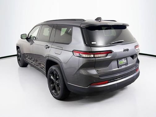 Baltic Gray Metallic Clearcoat 2023 Jeep Grand Cherokee L Altitude