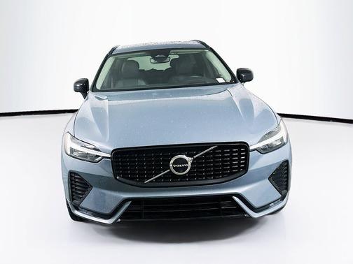Thunder Grey Metallic 2023 Volvo XC60 B5 Ultimate Dark Theme