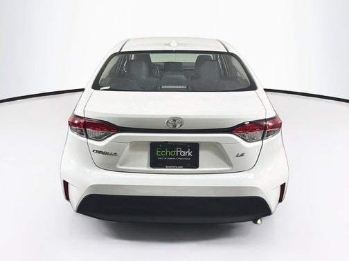 Ice Cap 2025 Toyota Corolla LE