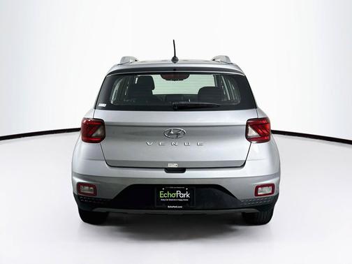 Shimmering Silver 2025 Hyundai VENUE SEL