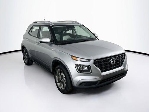 Shimmering Silver 2025 Hyundai VENUE SEL