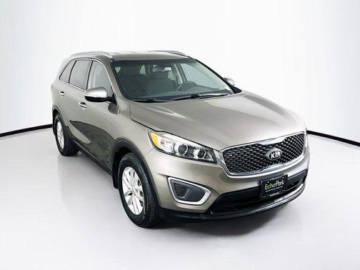 Titanium Silver 2018 Kia Sorento LX