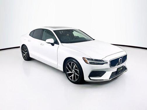 2020 Volvo S60 T5 Momentum