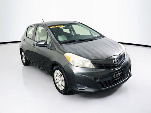 2013 Toyota Yaris LE