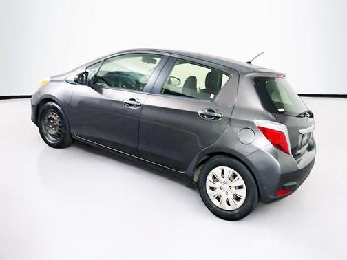 2013 Toyota Yaris LE