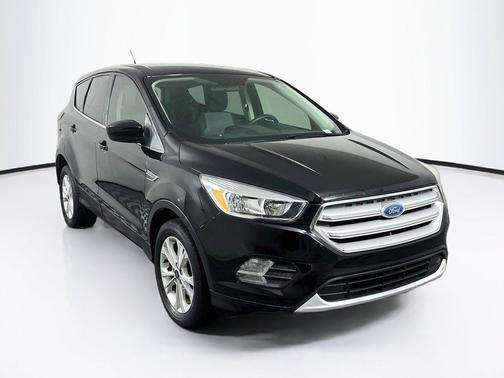 Agate Black Metallic 2019 Ford Escape SE
