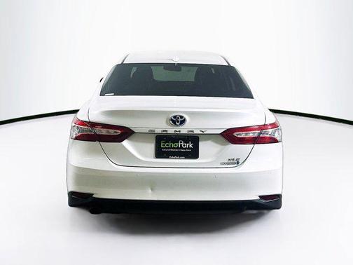 2019 Toyota Camry Hybrid XLE