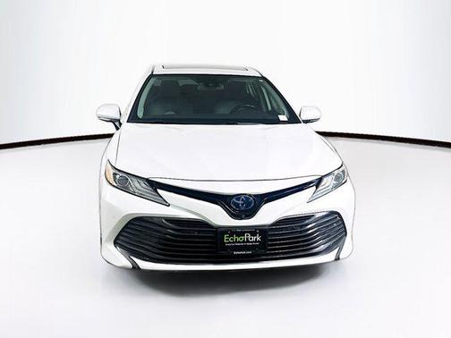 2019 Toyota Camry Hybrid XLE
