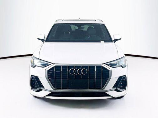 2024 Audi Q3 Premium 45 TFSI S line quattro Tiptronic