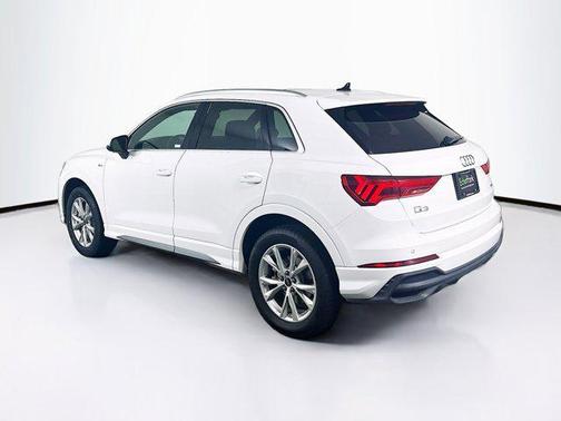 2024 Audi Q3 Premium 45 TFSI S line quattro Tiptronic