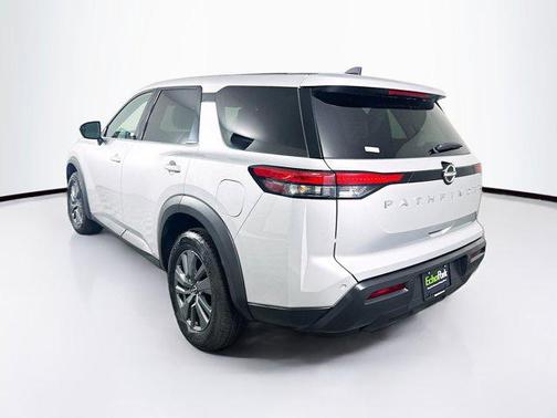 2024 Nissan Pathfinder S FWD