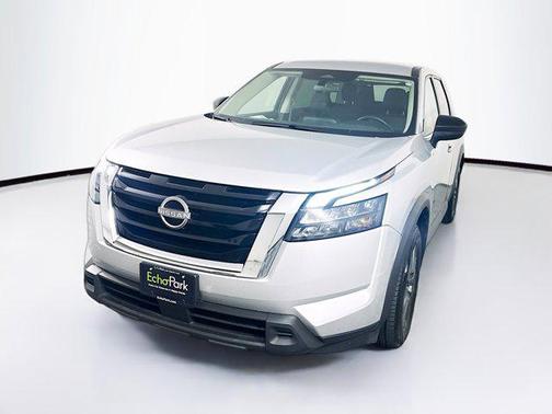 2024 Nissan Pathfinder S FWD