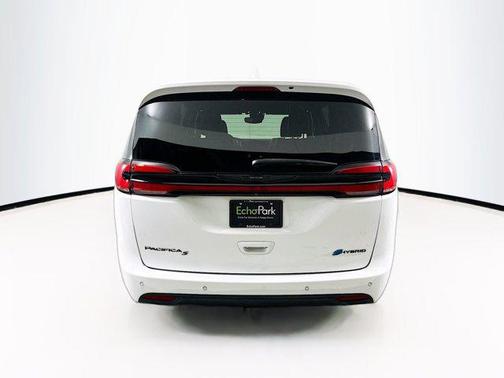 2022 Chrysler Pacifica Hybrid Limited