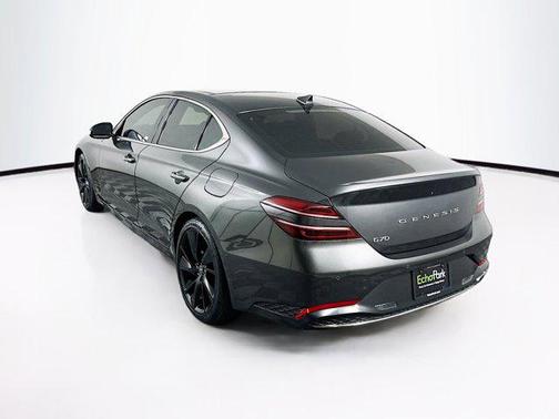 2023 Genesis G70 2.0T RWD