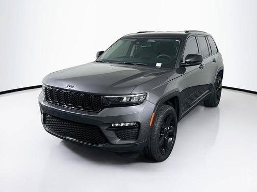 Baltic Gray Metallic Clearcoat 2023 Jeep Grand Cherokee Limited