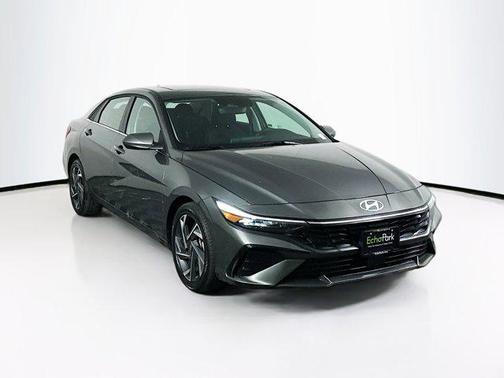 2025 Hyundai ELANTRA SEL