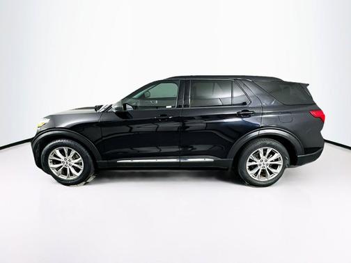 Agate Black Metallic 2020 Ford Explorer XLT