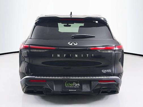 Mineral Black 2023 INFINITI QX60 Luxe