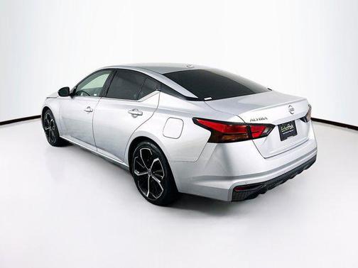 2023 Nissan Altima SR FWD