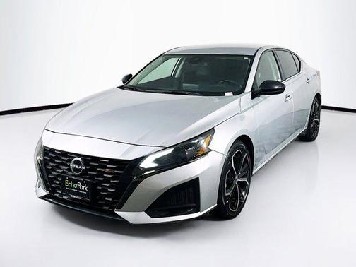 2023 Nissan Altima SR FWD