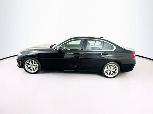 Mineral White Metallic 2025 BMW 330 330i
