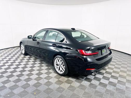 Mineral White Metallic 2025 BMW 330 330i