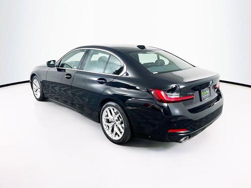 Mineral White Metallic 2025 BMW 330 330i